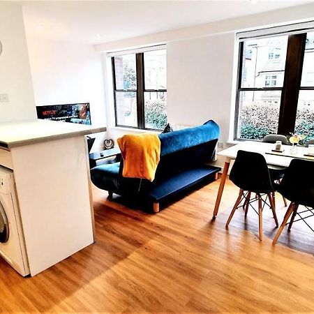 Cliftonville Heights - 2 Bed Home Away From Home นอร์ทแธมป์ตัน ภายนอก รูปภาพ