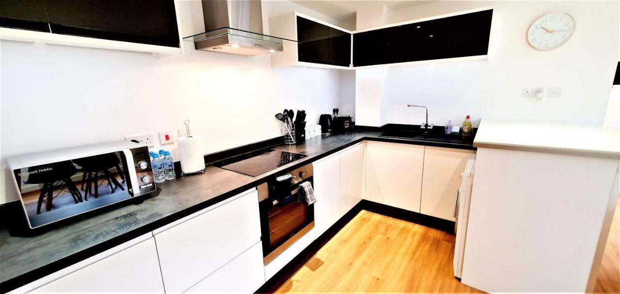 Cliftonville Heights - 2 Bed Home Away From Home นอร์ทแธมป์ตัน ภายนอก รูปภาพ