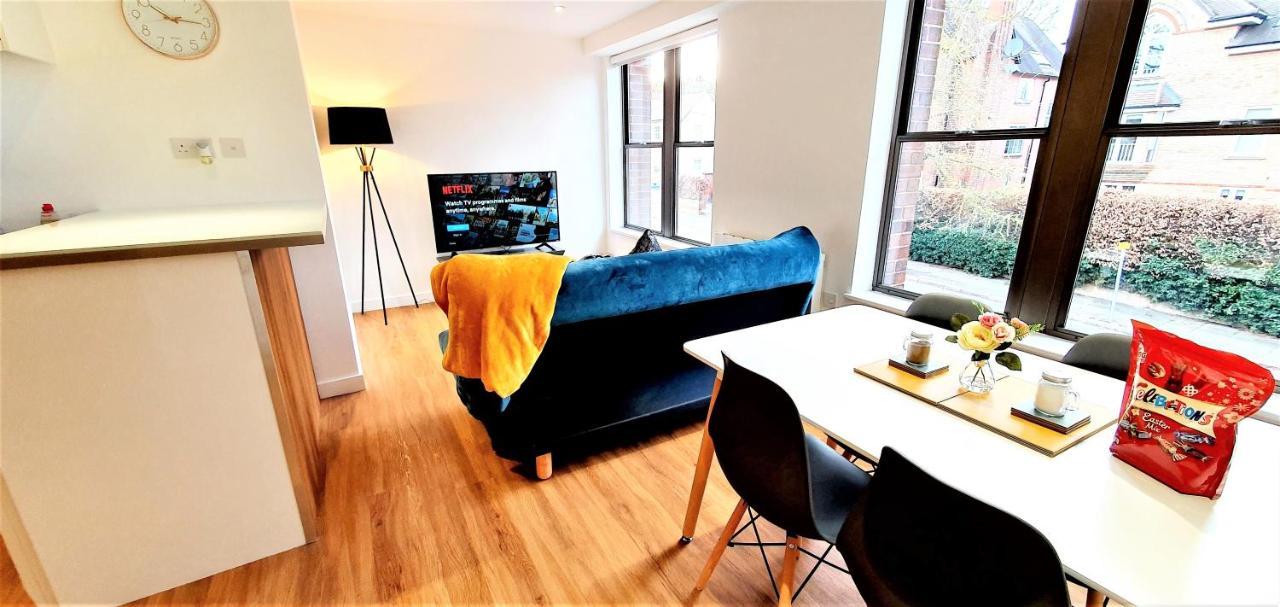Cliftonville Heights - 2 Bed Home Away From Home นอร์ทแธมป์ตัน ภายนอก รูปภาพ