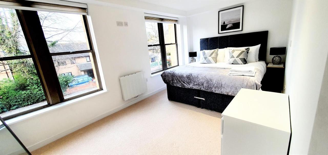 Cliftonville Heights - 2 Bed Home Away From Home นอร์ทแธมป์ตัน ภายนอก รูปภาพ