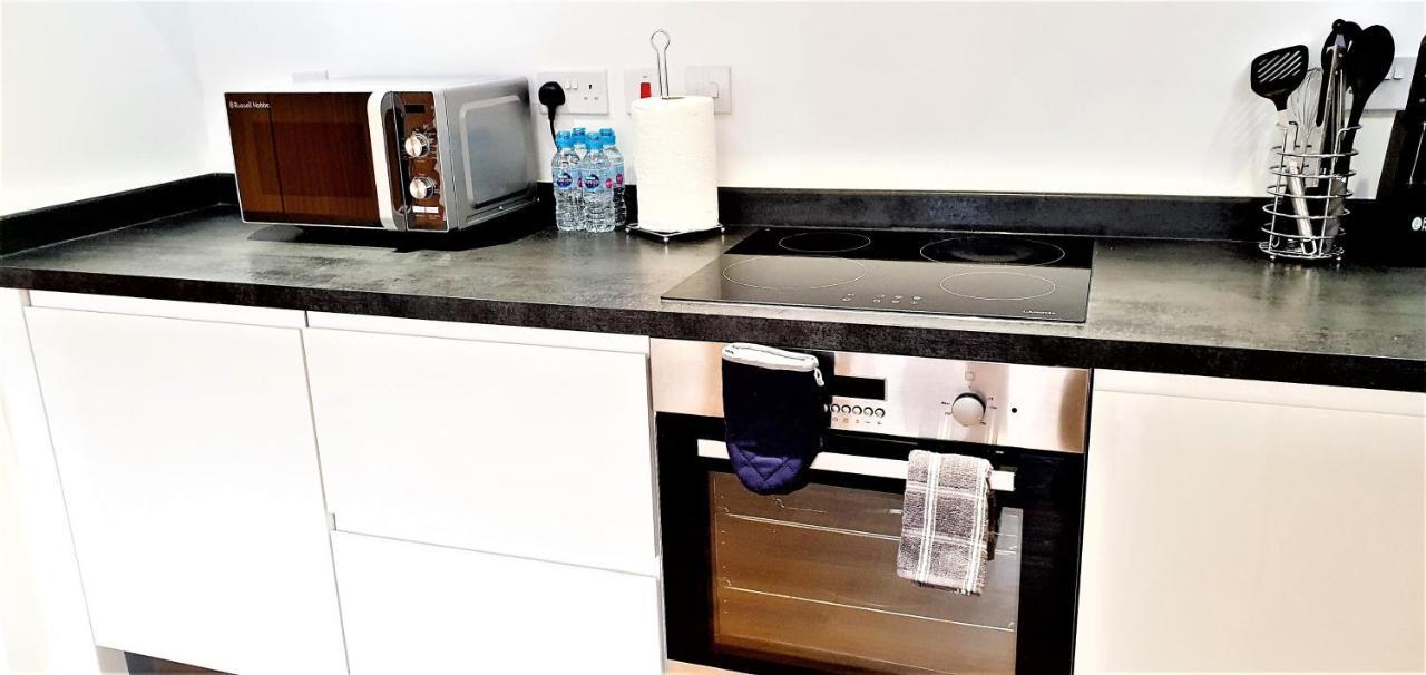 Cliftonville Heights - 2 Bed Home Away From Home นอร์ทแธมป์ตัน ภายนอก รูปภาพ