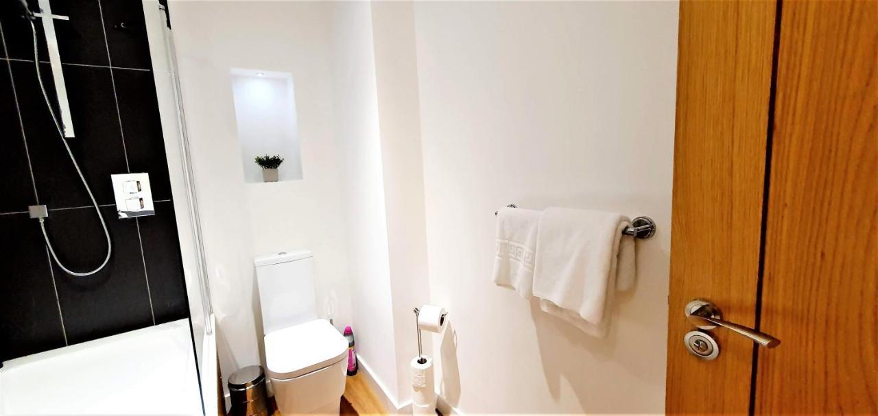 Cliftonville Heights - 2 Bed Home Away From Home นอร์ทแธมป์ตัน ภายนอก รูปภาพ